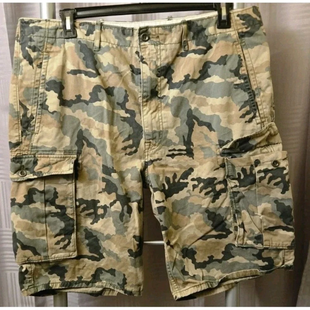 Levis Camouflage Green Jean Shorts Mens Denim‎ Medium 38x10.5